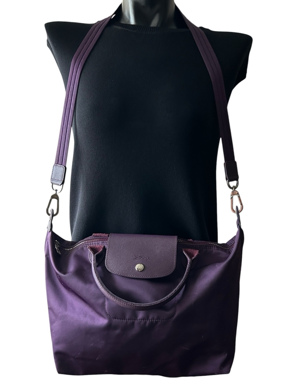 Longchamp Modele Depose Neo Nylon Bilberry Purple Plum
Medium Tote Bag Crossbody
